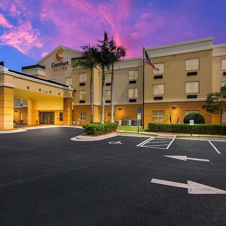 Comfort Suites Vero Beach I-95 Экстерьер фото